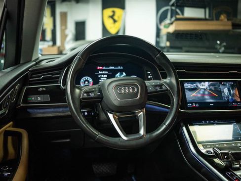 Used 2023 Audi Q7 2.0T Premium w/ Convenience Package AWD/4WD image 17
