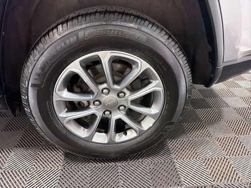 Used 2015 Jeep Grand Cherokee Limited AWD/4WD image 31