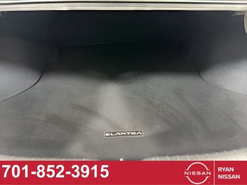 Used 2023 Hyundai Elantra SEL w/ Cargo Package image 7