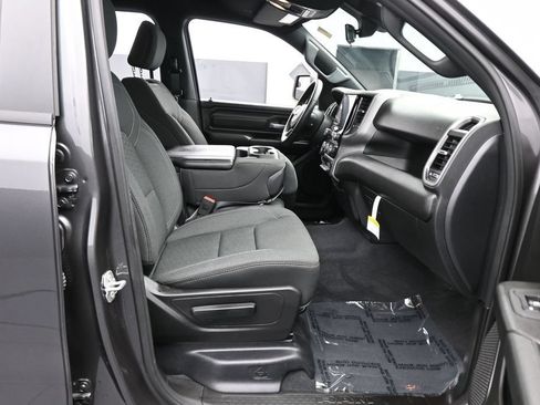 Used 2026 RAM 1500 Express RWD image 36
