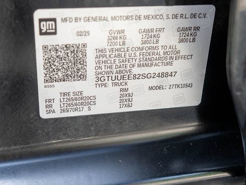 Used 2025 GMC Sierra 1500 AT4 w/ Technology Package AWD/4WD image 43