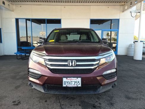 Used 2018 Honda Pilot LX image 2