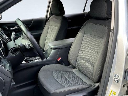 Used 2018 Chevrolet Equinox LT image 20