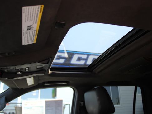 Used 2018 Cadillac Escalade Platinum AWD/4WD image 44