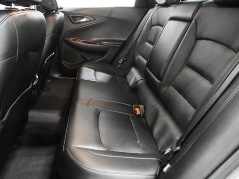 Used 2018 Chevrolet Malibu Premier w/ Driver Confidence Package image 16