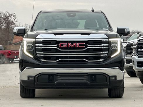Used 2024 GMC Sierra 1500 SLT image 9