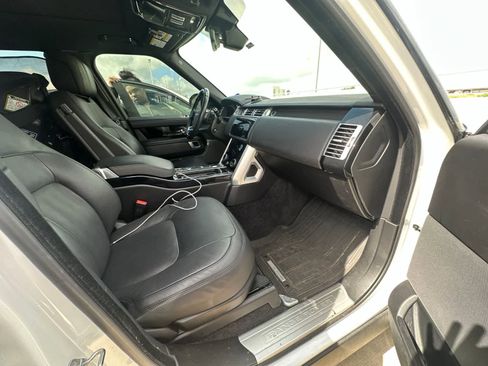 Used 2019 Land Rover Range Rover Supercharged AWD/4WD image 6