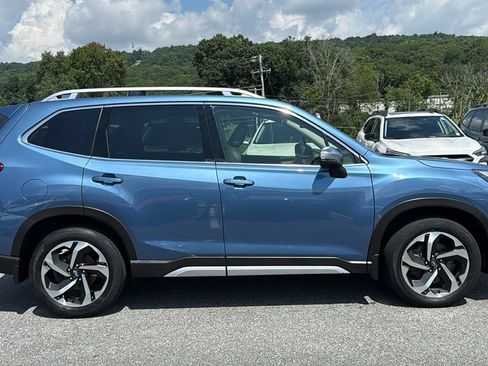 Certified 2023 Subaru Forester Touring AWD/4WD image 5