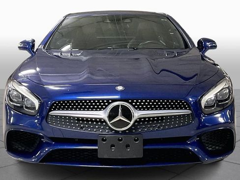 Used 2017 Mercedes-Benz SL 550 image 3