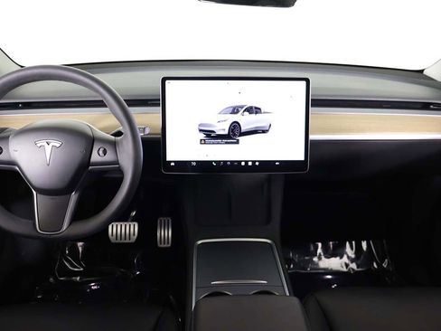 Used 2023 Tesla Model Y Long Range image 37