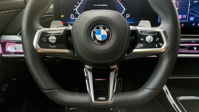 Used 2025 BMW 740i RWD image 59