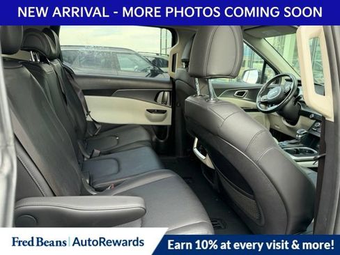 Used 2024 Kia Carnival LX FWD image 10