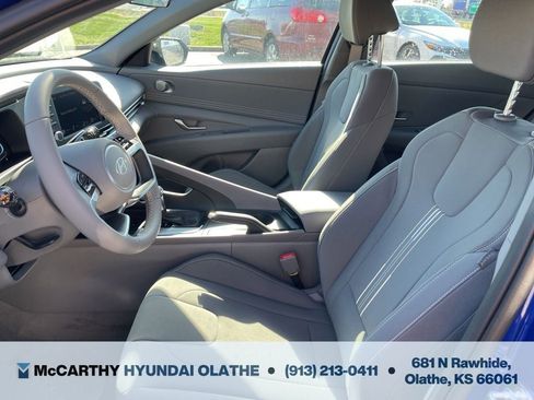 Certified 2025 Hyundai Elantra Sport FWD image 4
