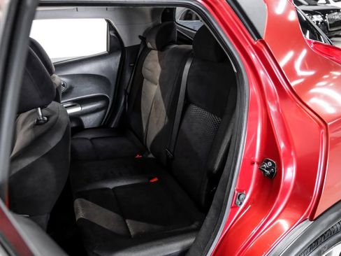 Used 2013 Nissan Juke SV FWD image 33