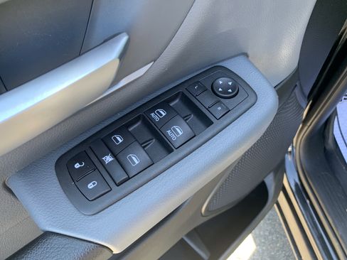 Used 2022 RAM 1500 Big Horn RWD image 15