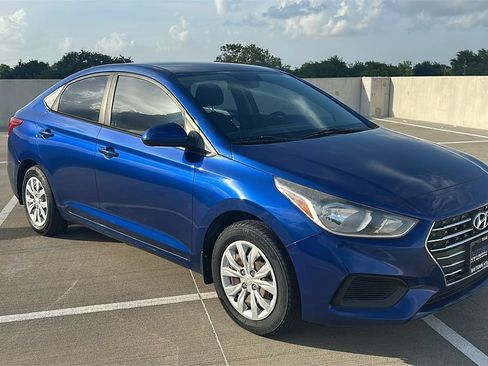 Used 2019 Hyundai Accent SE FWD image 14