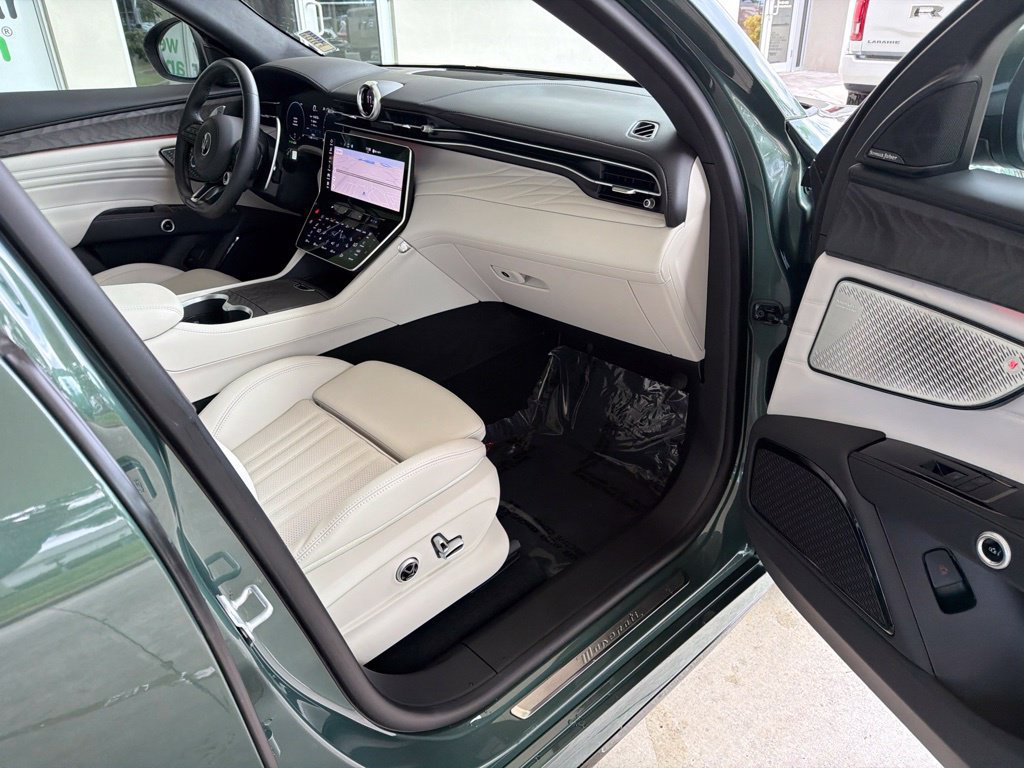 Used 2026 Maserati Grecale Modena AWD/4WD image 31