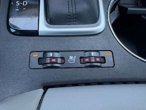 Used 2017 Toyota Highlander Limited image 41