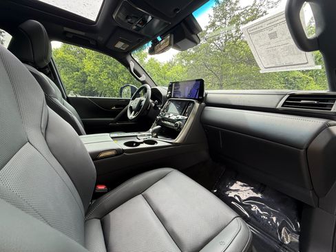 Used 2026 Lexus LX 700h Luxury w/ Appearance Package AWD/4WD image 24