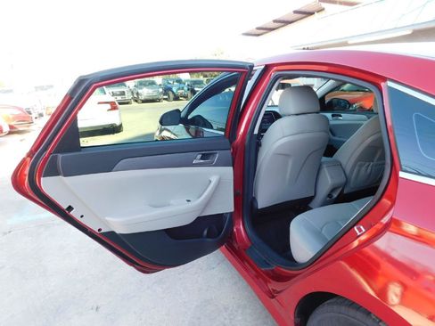 Used 2018 Hyundai Sonata SE image 19