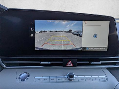 New 2026 Hyundai Elantra Limited FWD image 19