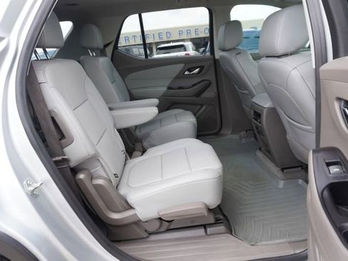 Used 2020 Chevrolet Traverse LT w/ LT Premium Package image 22