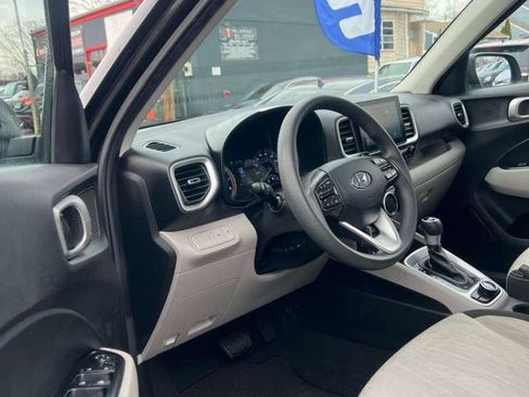 Used 2020 Hyundai Venue SEL image 14