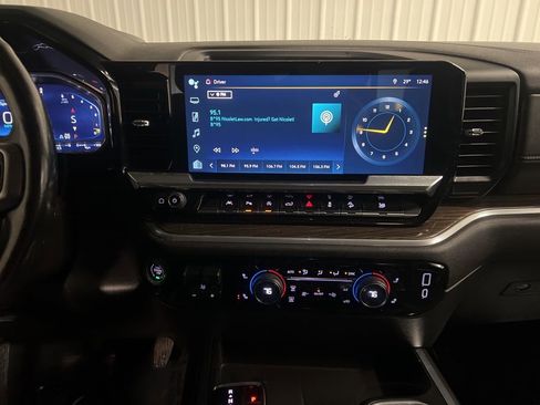 Used 2022 Chevrolet Silverado 1500 RST image 13