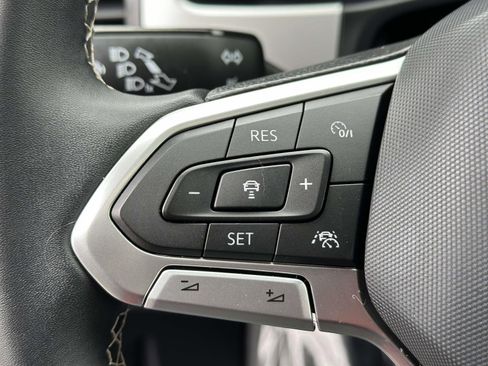 Used 2023 Volkswagen Atlas Cross Sport SEL image 15