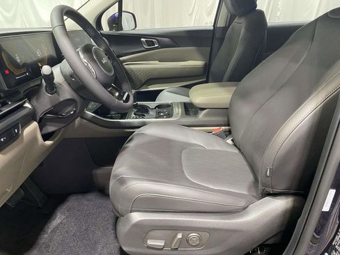 New 2026 Kia Carnival FWD image 14