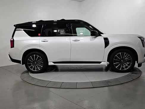 Certified 2025 Nissan Armada Platinum Reserve image 8