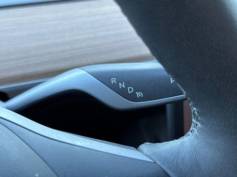 Used 2023 Tesla Model 3 Standard Range image 21