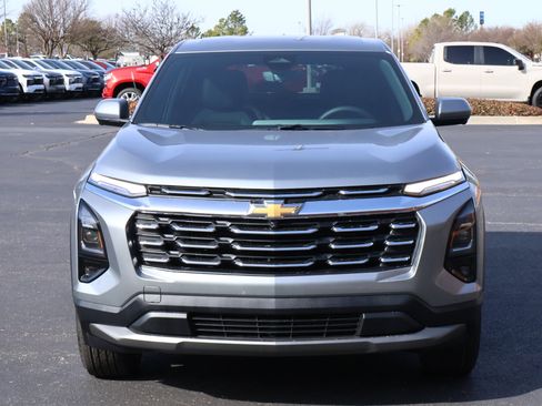 New 2026 Chevrolet Equinox LT w/ Convenience Package II FWD image 24