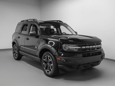 Used 2022 Ford Bronco Sport Outer Banks w/ Tech Package AWD/4WD image 10