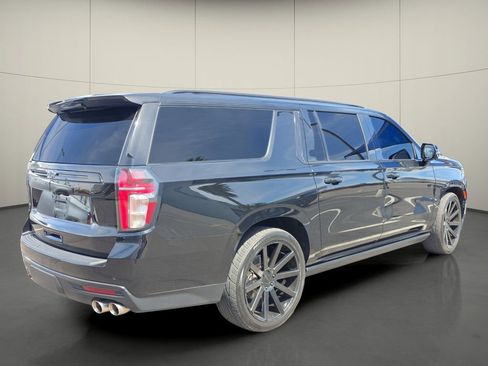 Used 2024 Chevrolet Suburban High Country AWD/4WD image 6