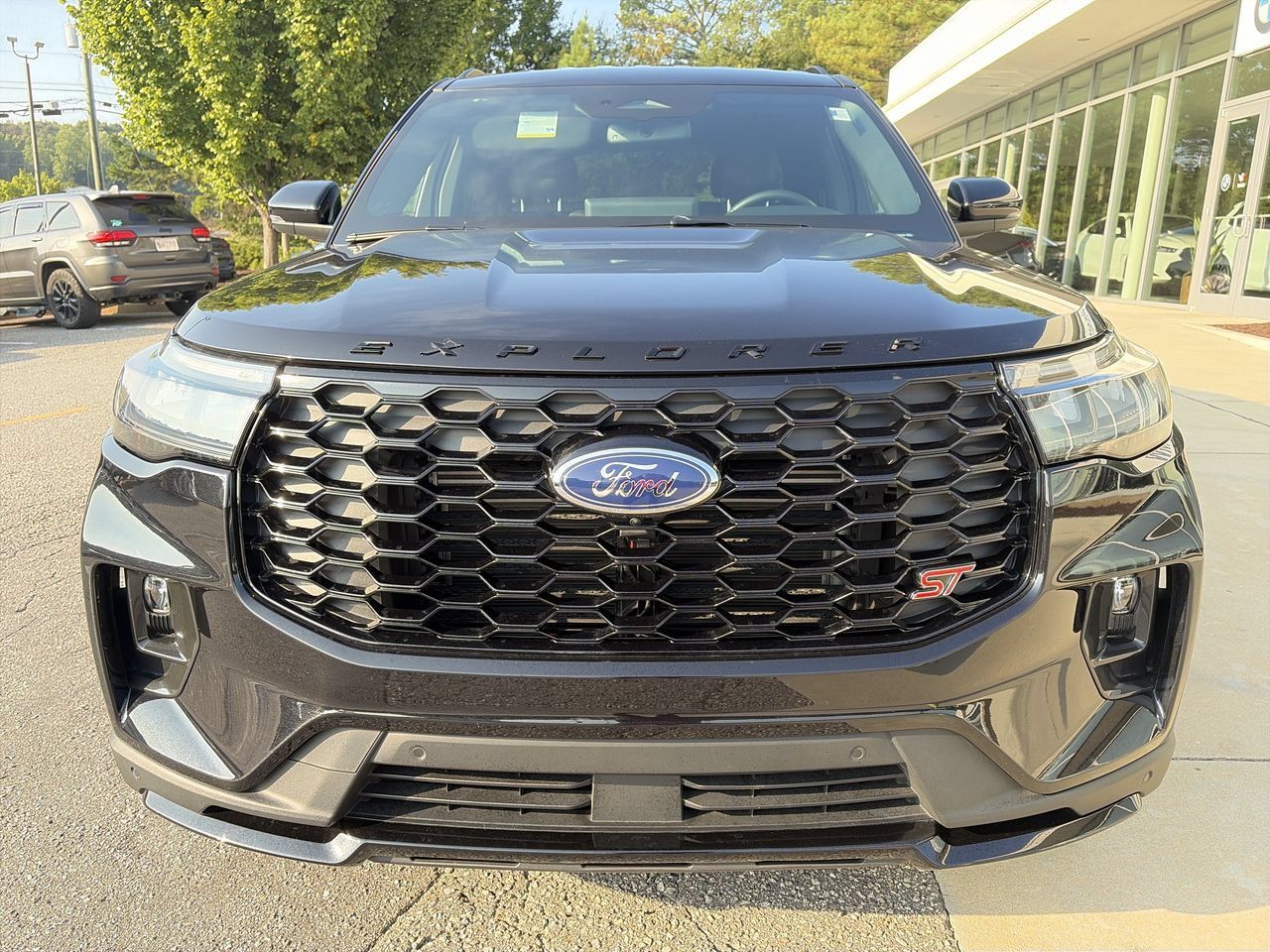 Used 2025 Ford Explorer ST AWD/4WD image 10