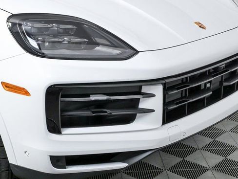 New 2026 Porsche Cayenne S image 38