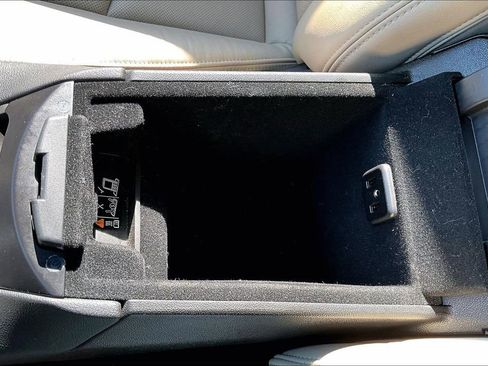 Used 2019 Cadillac XT5 Luxury FWD image 16