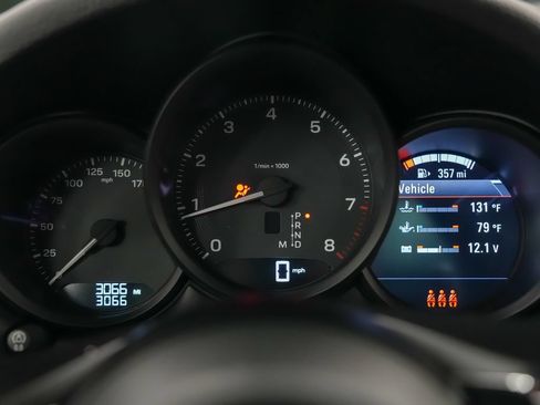 Certified 2026 Porsche Macan AWD/4WD image 27