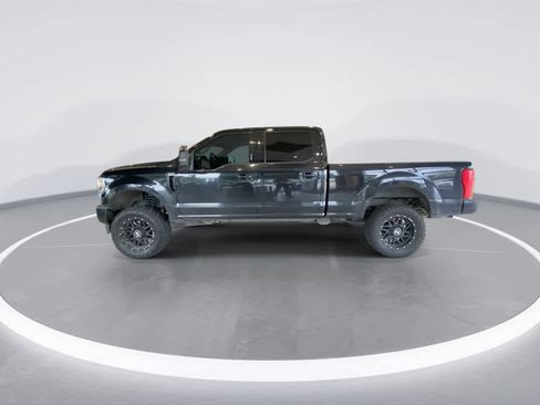 Used 2019 Ford F250 Lariat w/ Lariat Ultimate Package AWD/4WD image 5