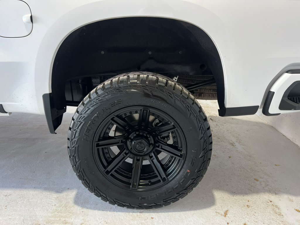 Used 2022 Chevrolet Silverado 1500 RST AWD/4WD image 11