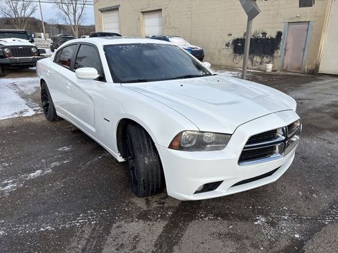 Used 2014 Dodge Charger R/T image 4