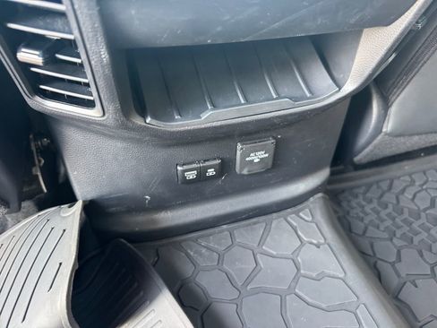 Used 2025 Toyota Tundra TRD Pro AWD/4WD image 19