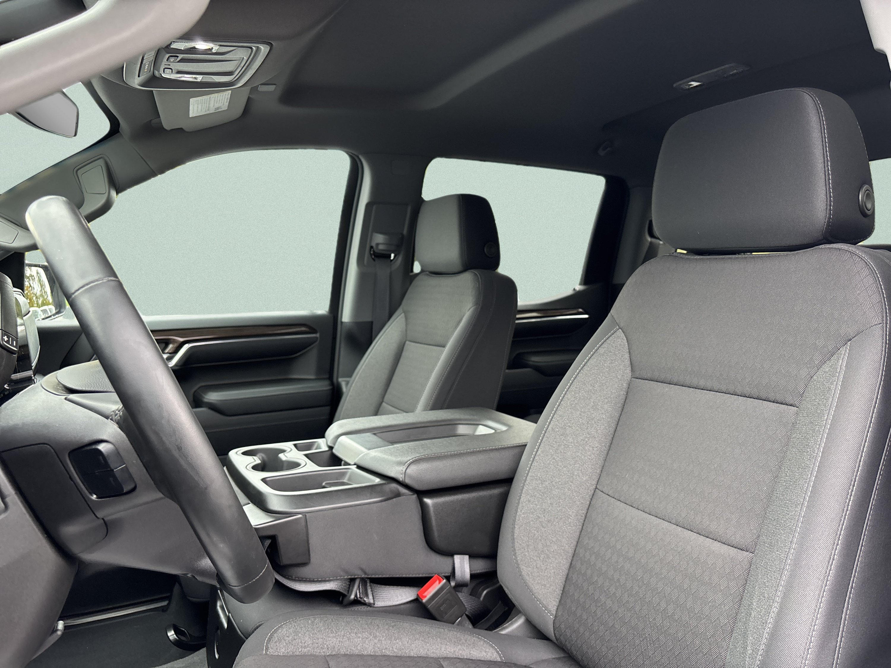 Used 2024 Chevrolet Silverado 1500 LT AWD/4WD image 11
