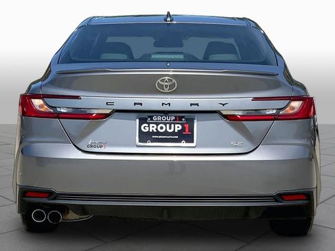Used 2025 Toyota Camry SE FWD image 5