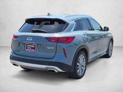 Used 2023 INFINITI QX50 Luxe FWD image 5