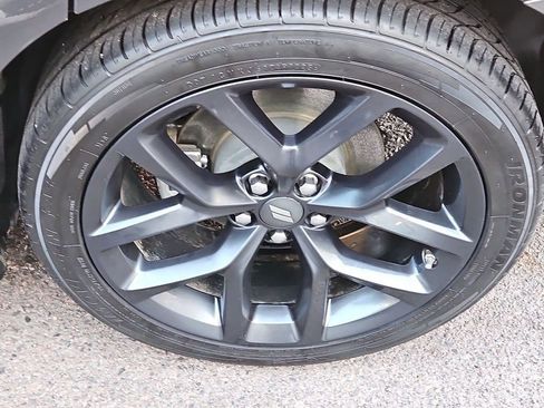 Used 2023 Dodge Charger SXT w/ Blacktop Package image 10