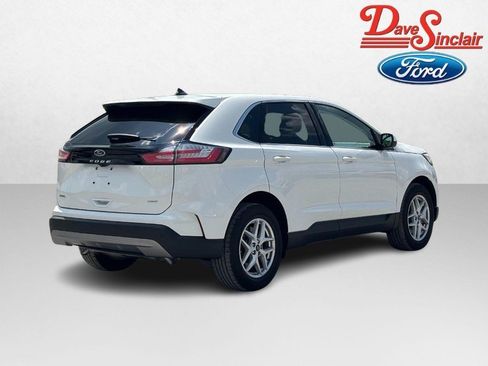 Used 2024 Ford Edge SEL w/ Convenience Package AWD/4WD image 7
