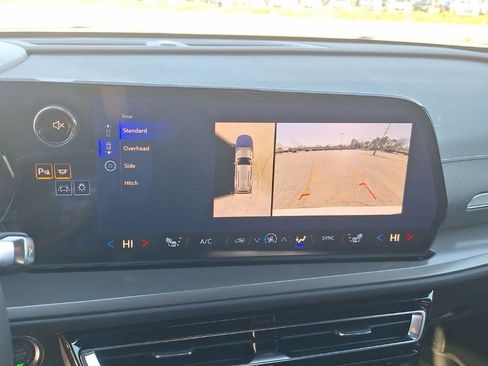 New 2026 Chevrolet Traverse LT image 22