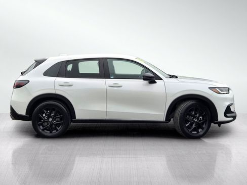 Used 2024 Honda HR-V Sport image 3